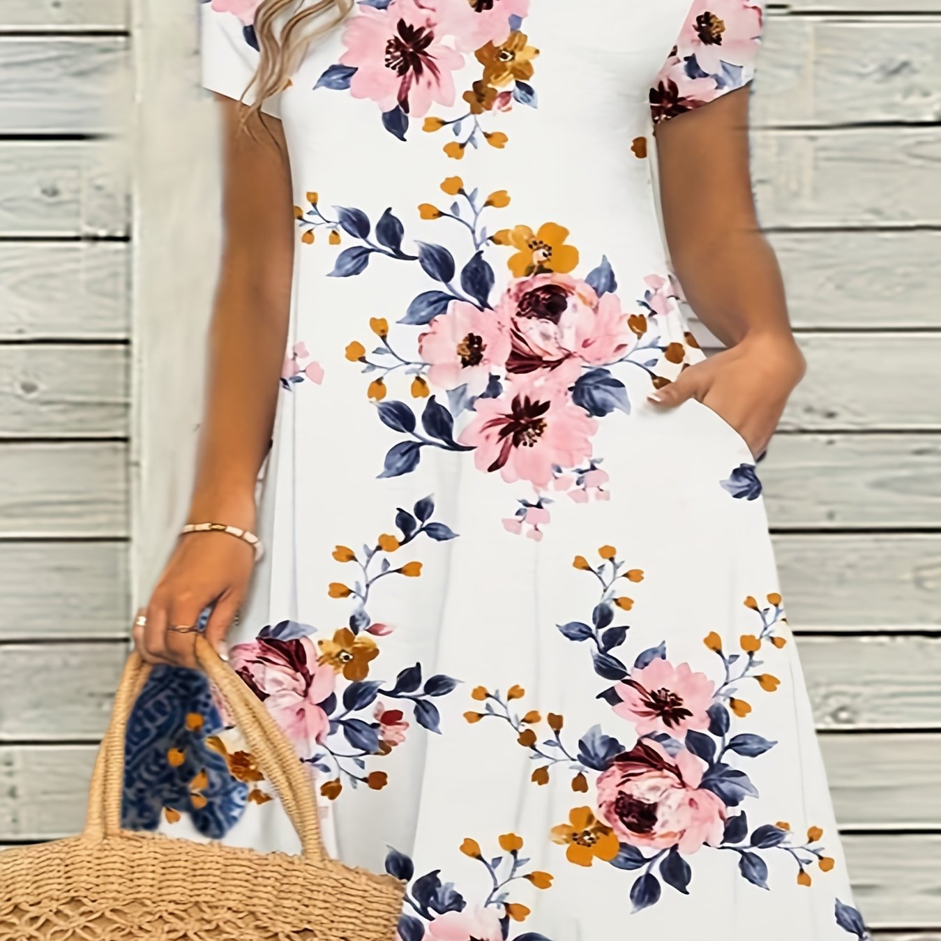 Floral Print Short Sleeve Round Neck Dress With Pockets