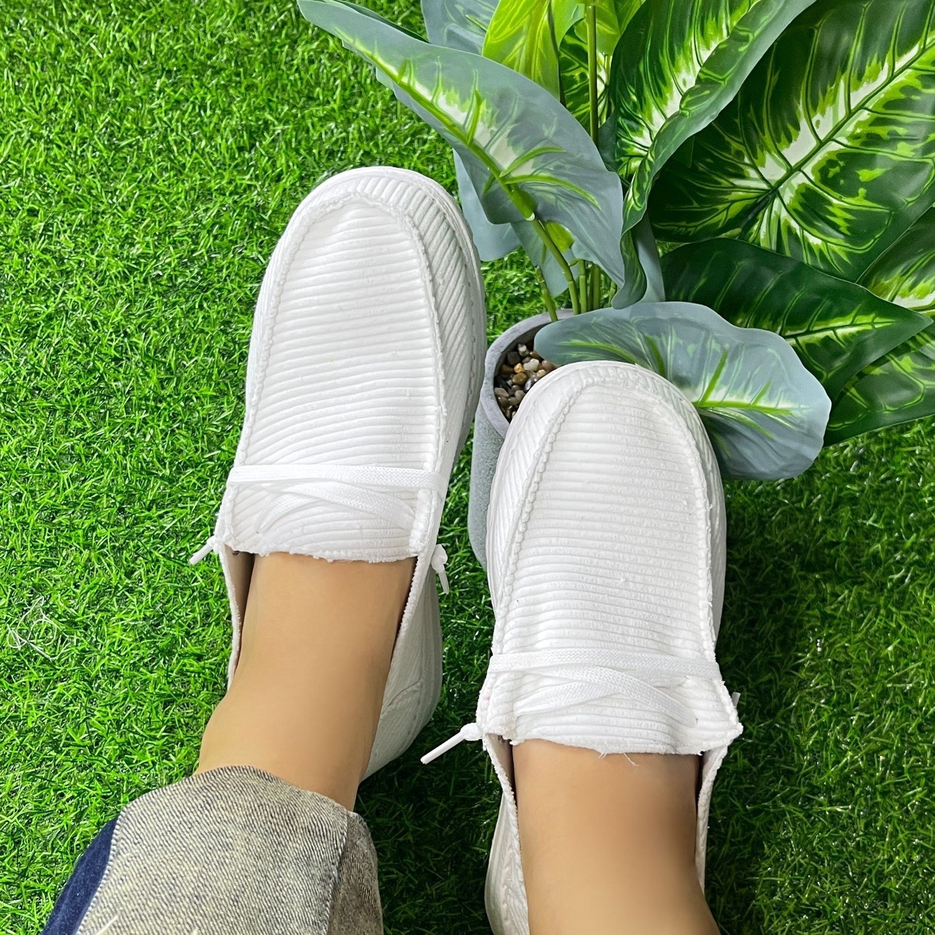 Women's Casual Flat Loafers Round Toe Slip On Shoes