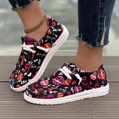 Women's Skateboard Shoes Heart & Lips Pattern Canvas Flat Lace-up Shoes