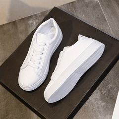 Women's Lace-Up Flat Skate Sneakers Low Top Walking Shoes