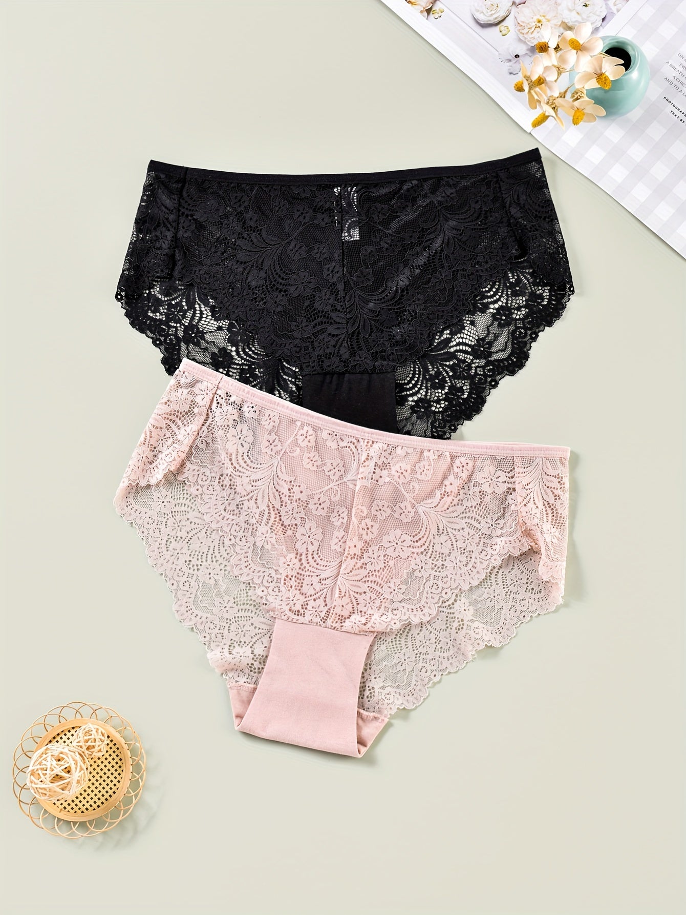 2 Pack Plus Size Contrast Lace Seamless Briefs Set