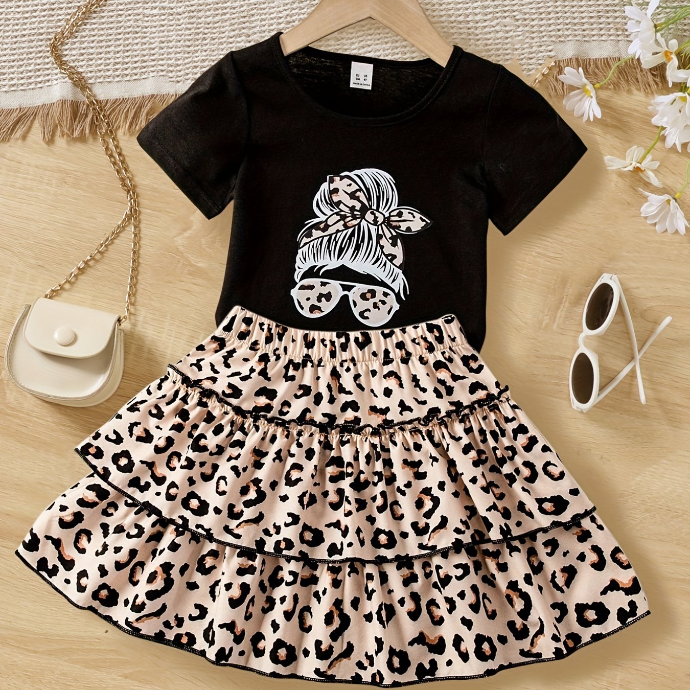 2pcs Girls Casual Round Neck Shirt Top And Leopard Print Skirt Set
