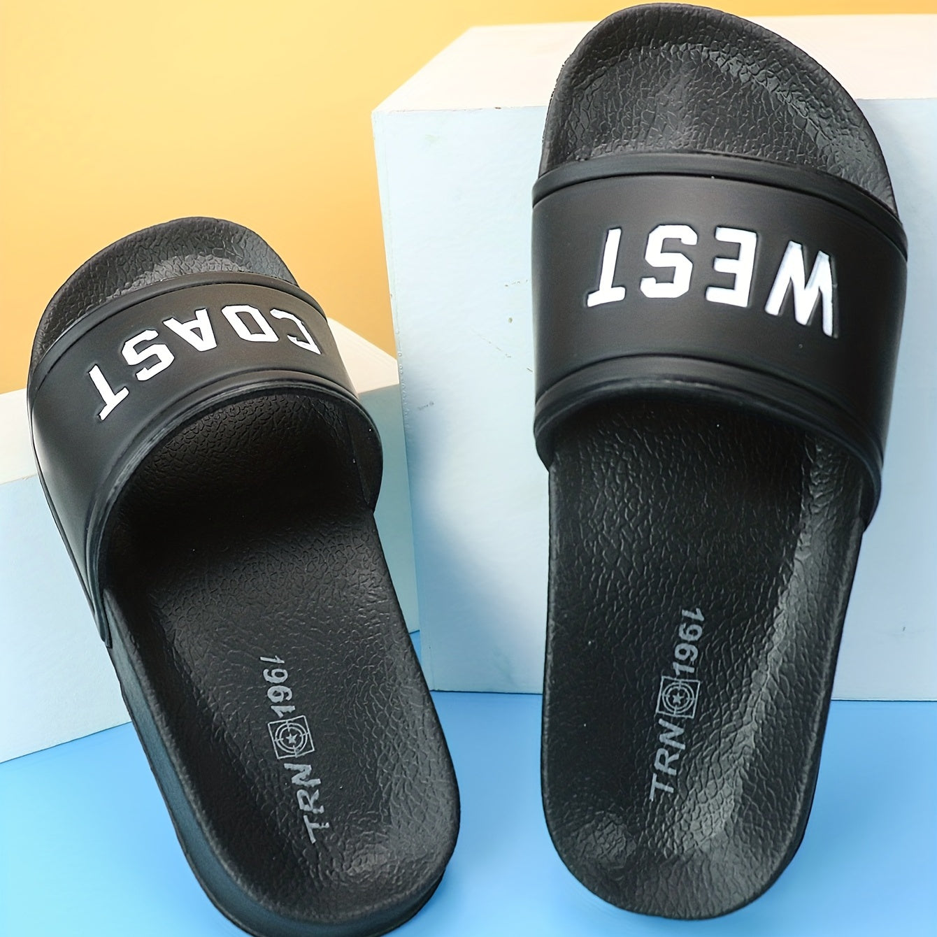 Comfortable Quick Drying Non Slip Slides for Summer