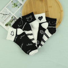 Men's Cartoon Crew Socks Breathable Comfy Casual Street Style Outdoor Socks