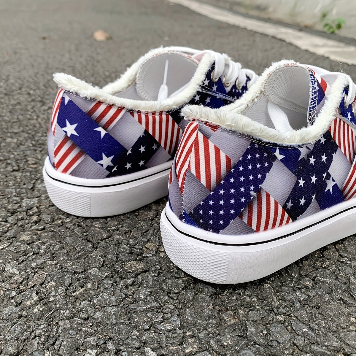 Women's Flag Pattern Canvas Low Top Sneakers