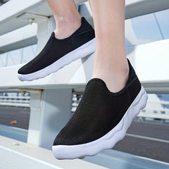 Men's Slip-on Sneakers Lightweight and Breathable