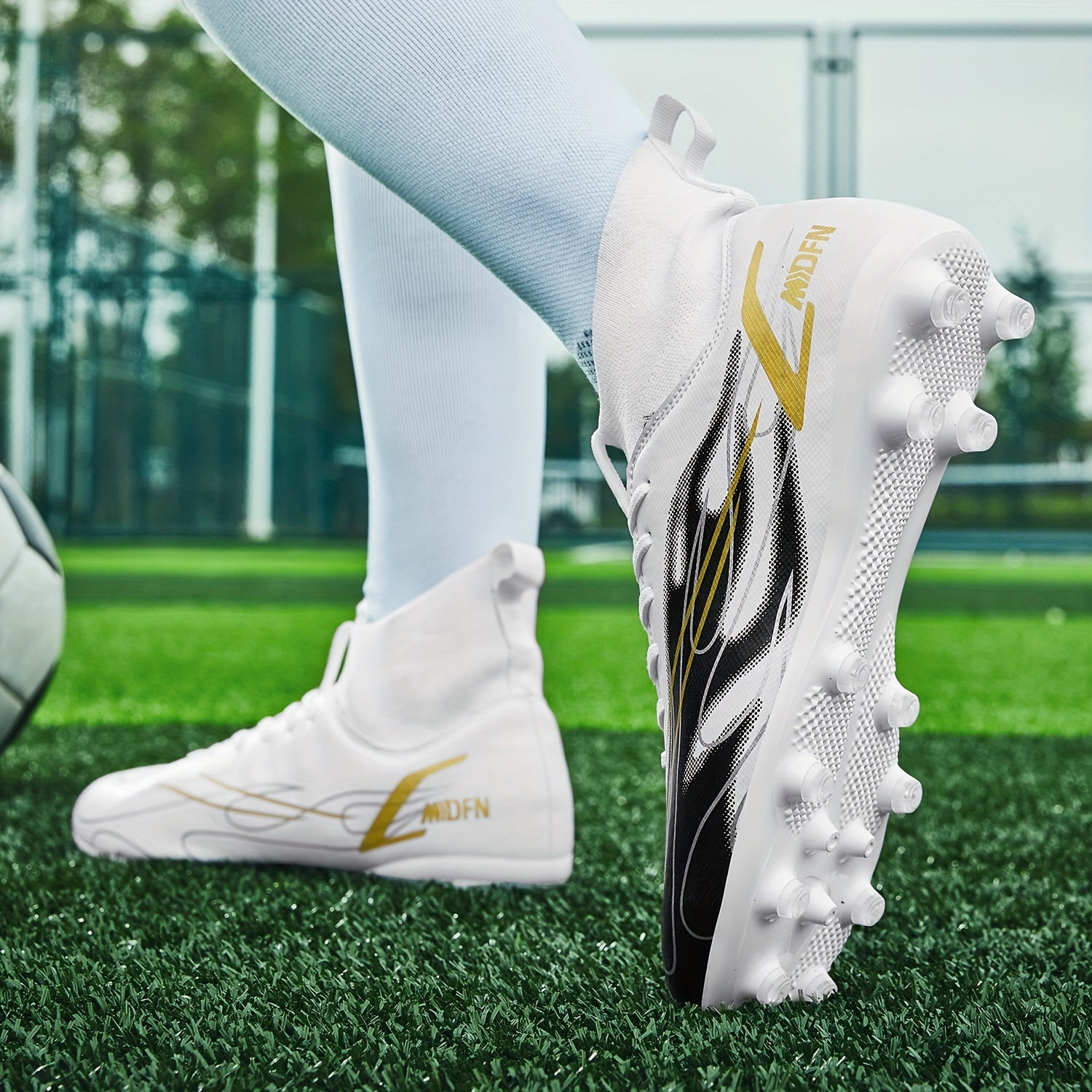 Women's High Top Soccer Cleats Non Slip Spike Shoes