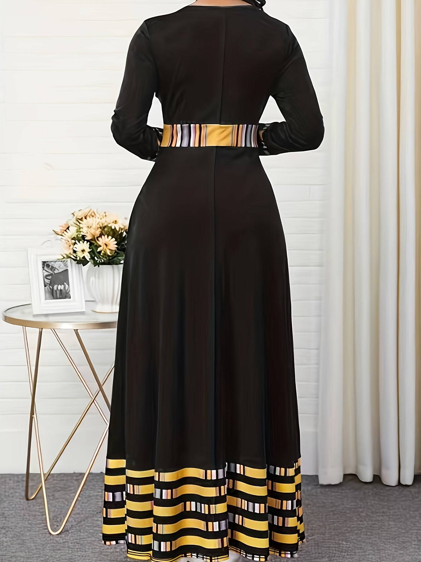 Geometric Print Maxi Dress With Pockets