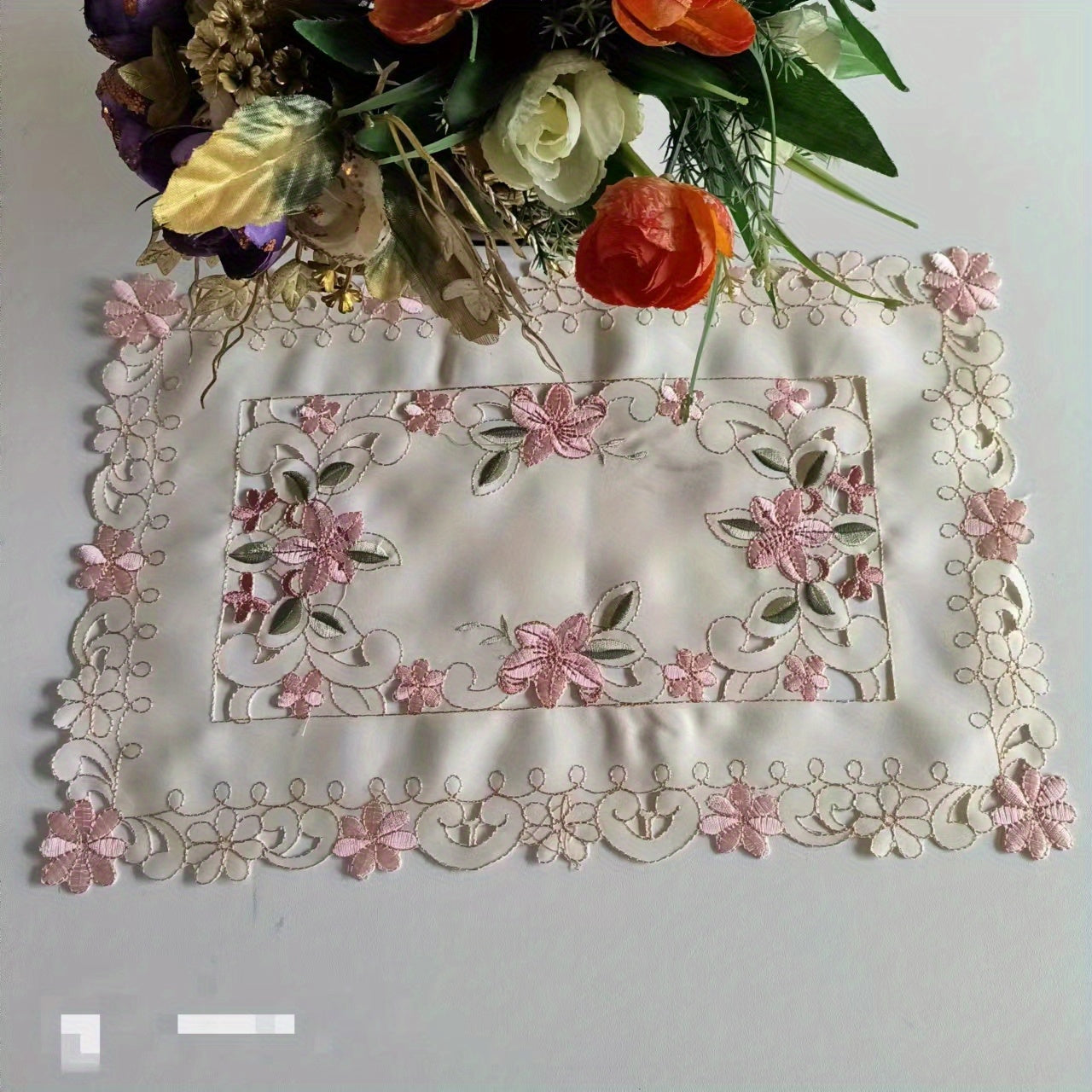 Pastoral Style Flower Embroidery Table Runner Set