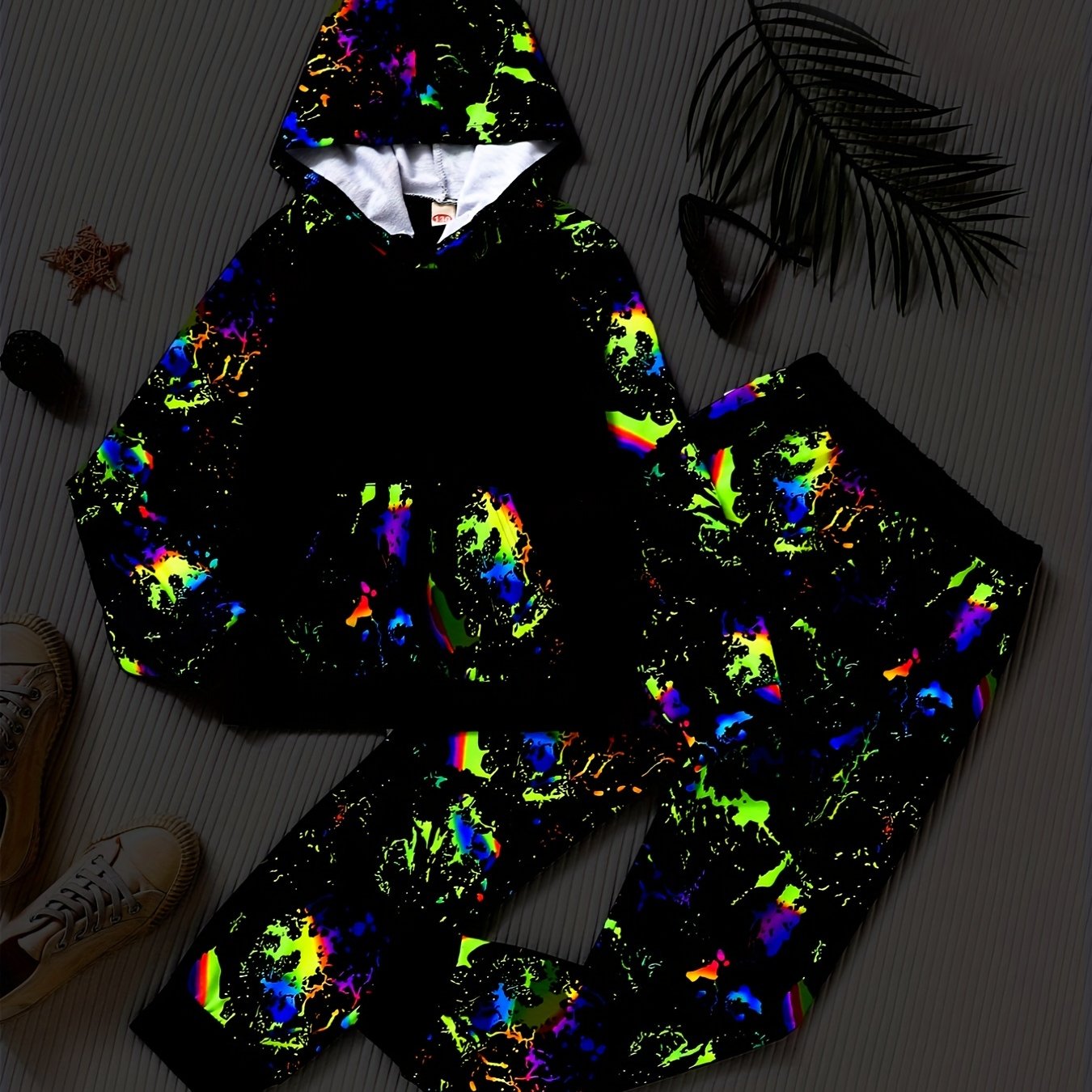Graffiti Graphic Boys Hooded Sweatshirt & Sweatpants Set