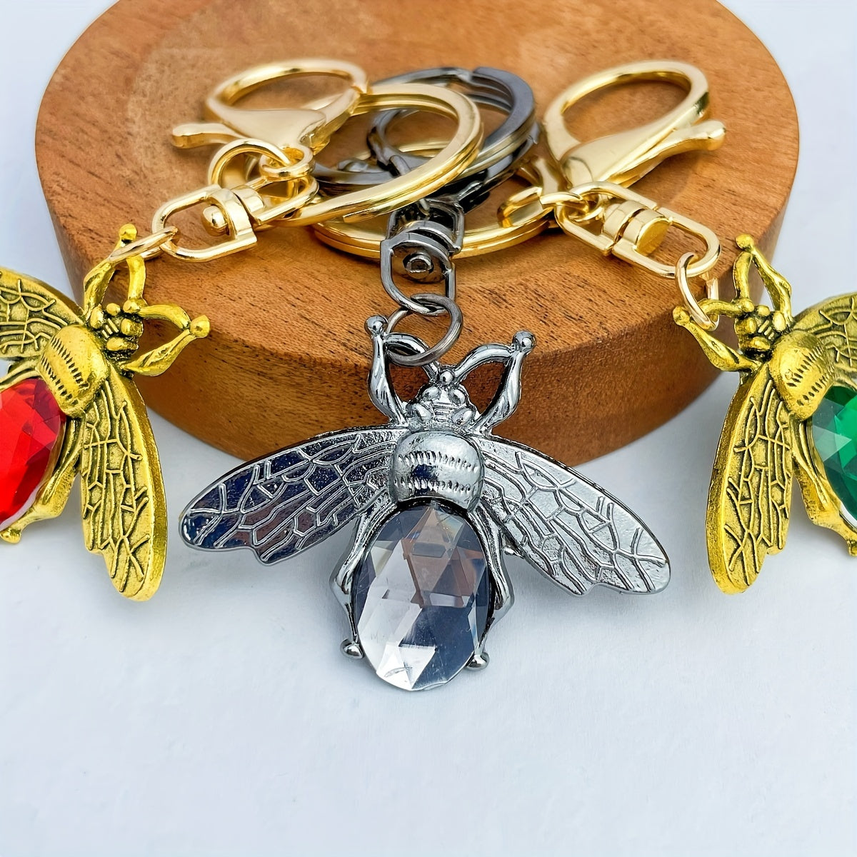Vintage Metal Insect Pendant Keychain Bee Keychain for Backpacks