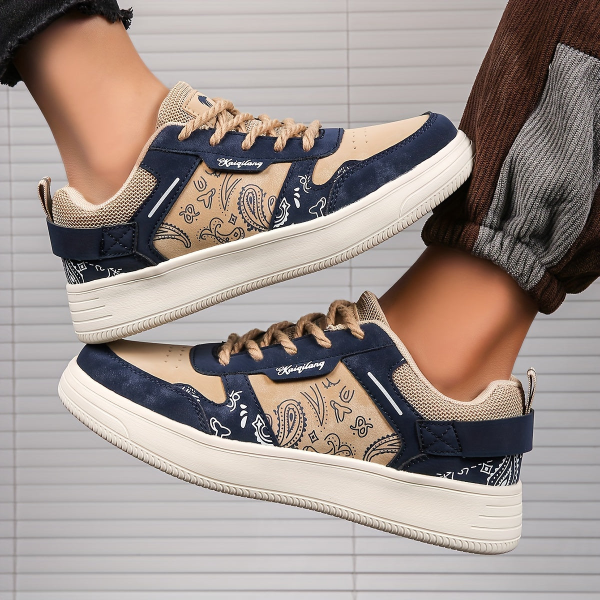 Retro Graphic Print Block Skate Shoes Flat Breathable Sneakers
