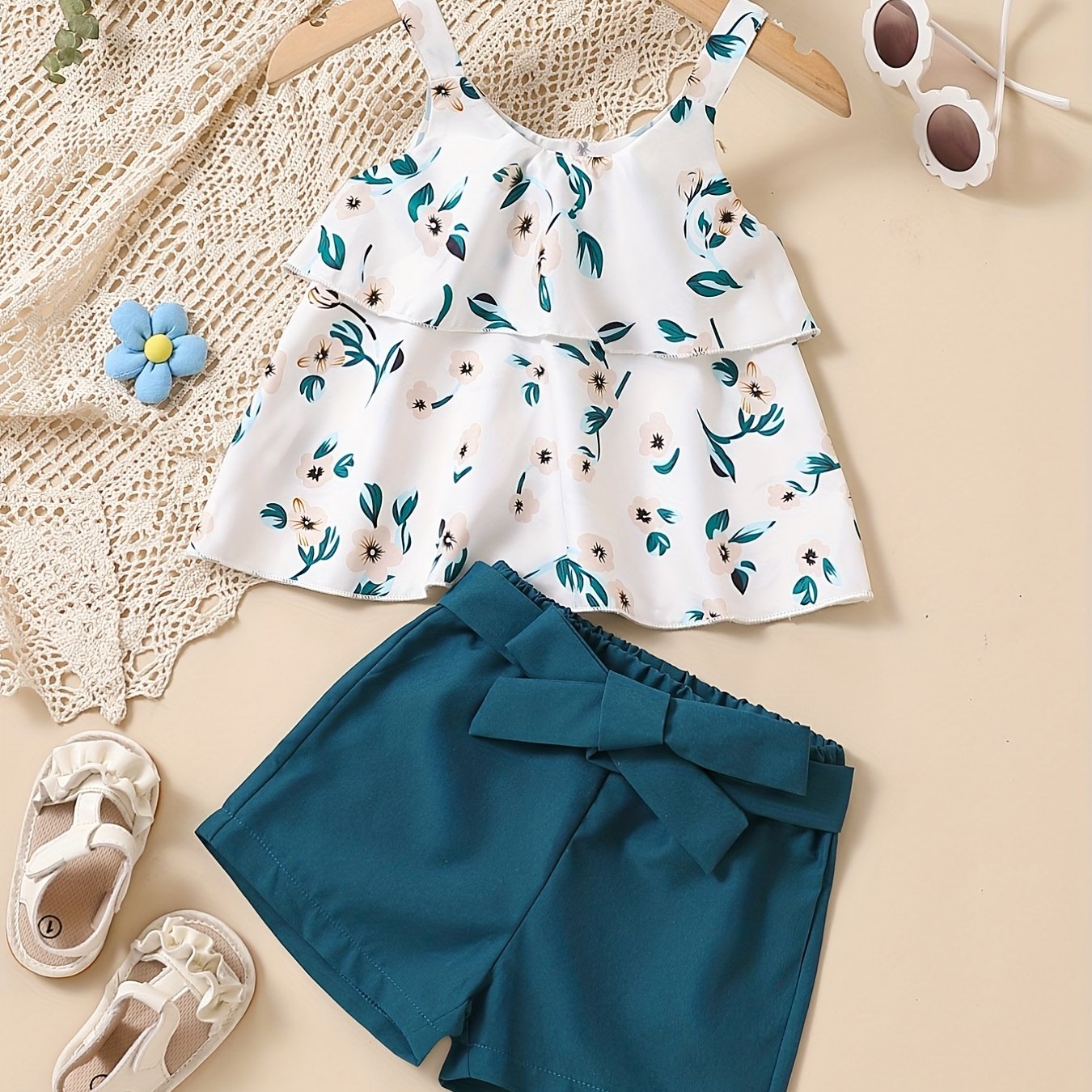 2pcs Baby Girls Floral Camisole Top & Shorts Set with Belt