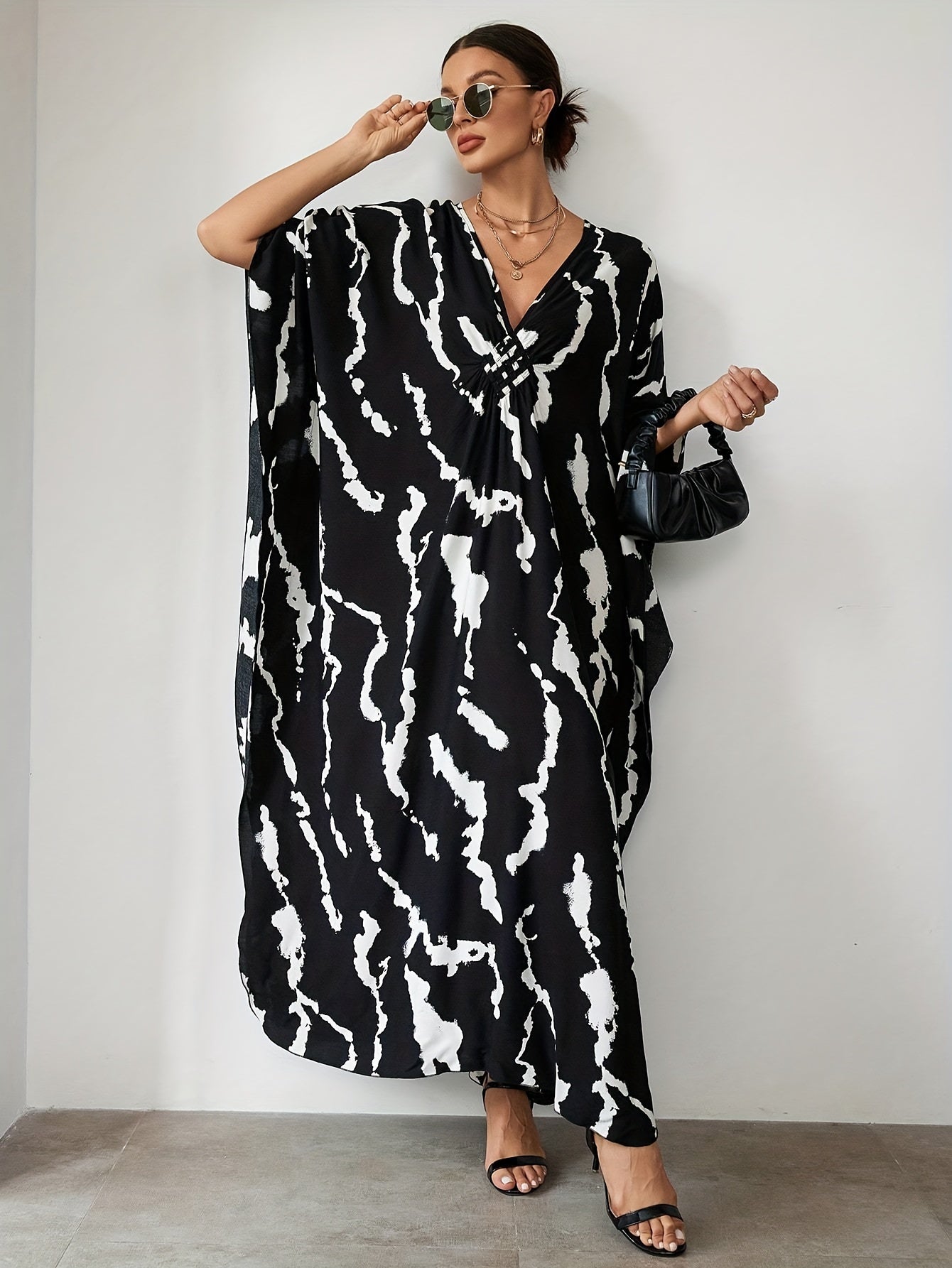 Plus Size Boho Cover Up Women's Plus Graffiti Print Loose Fit Beach Cover Up