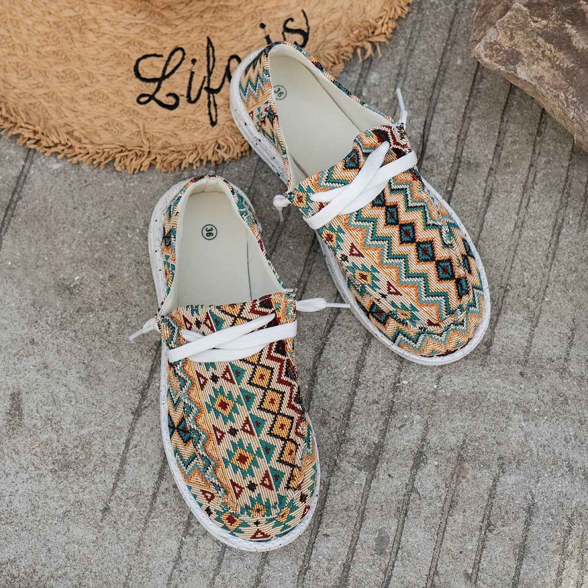 Retro Floral Print Flat Skate Shoes Lightweight And Comfortable Non slip Walking