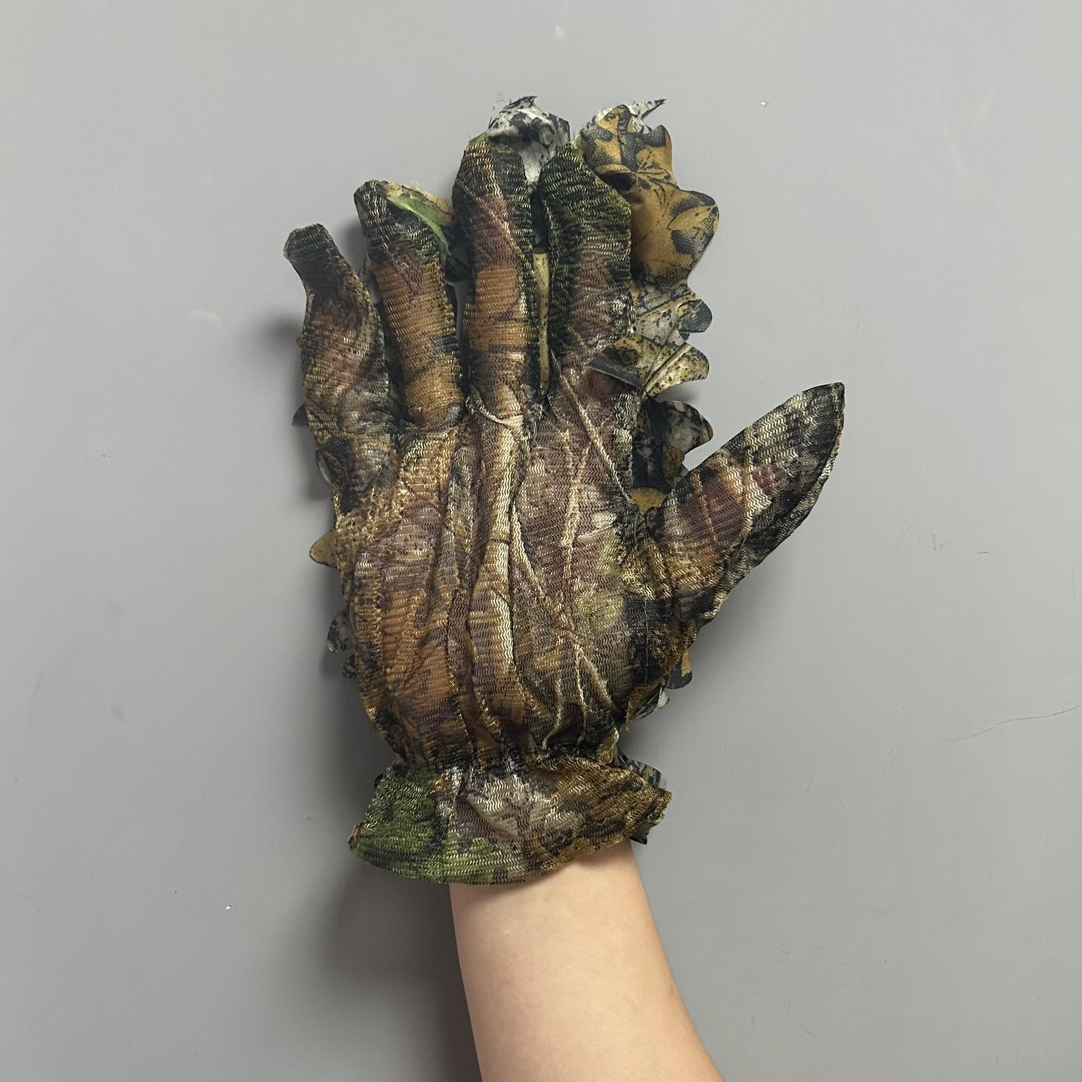 Men's Non Slip Camo Gloves - Ultimate Concealment & Grip