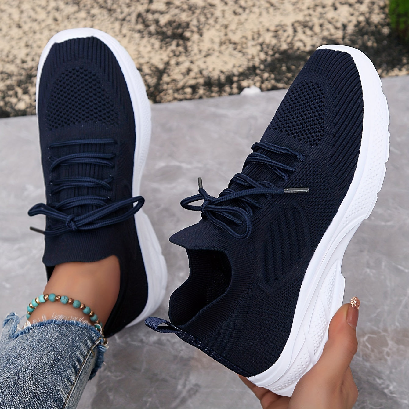 Women's Mesh Breathable Woven Sports Shoes Lightweight Shockproof