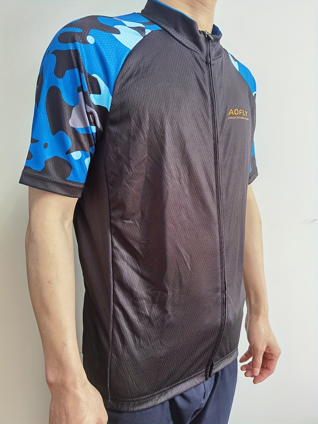 Men's Quick Drying Cycling Jersey with Rear Pocket