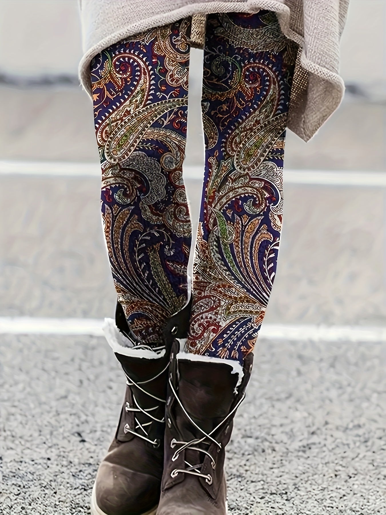 Boho Paisley Print High Rise Plus Leggings