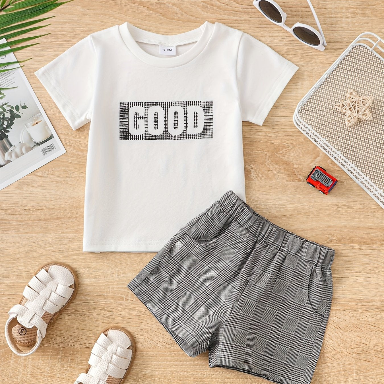 2pcs Baby Boys Round Neck T shirt & Plaid Shorts Set