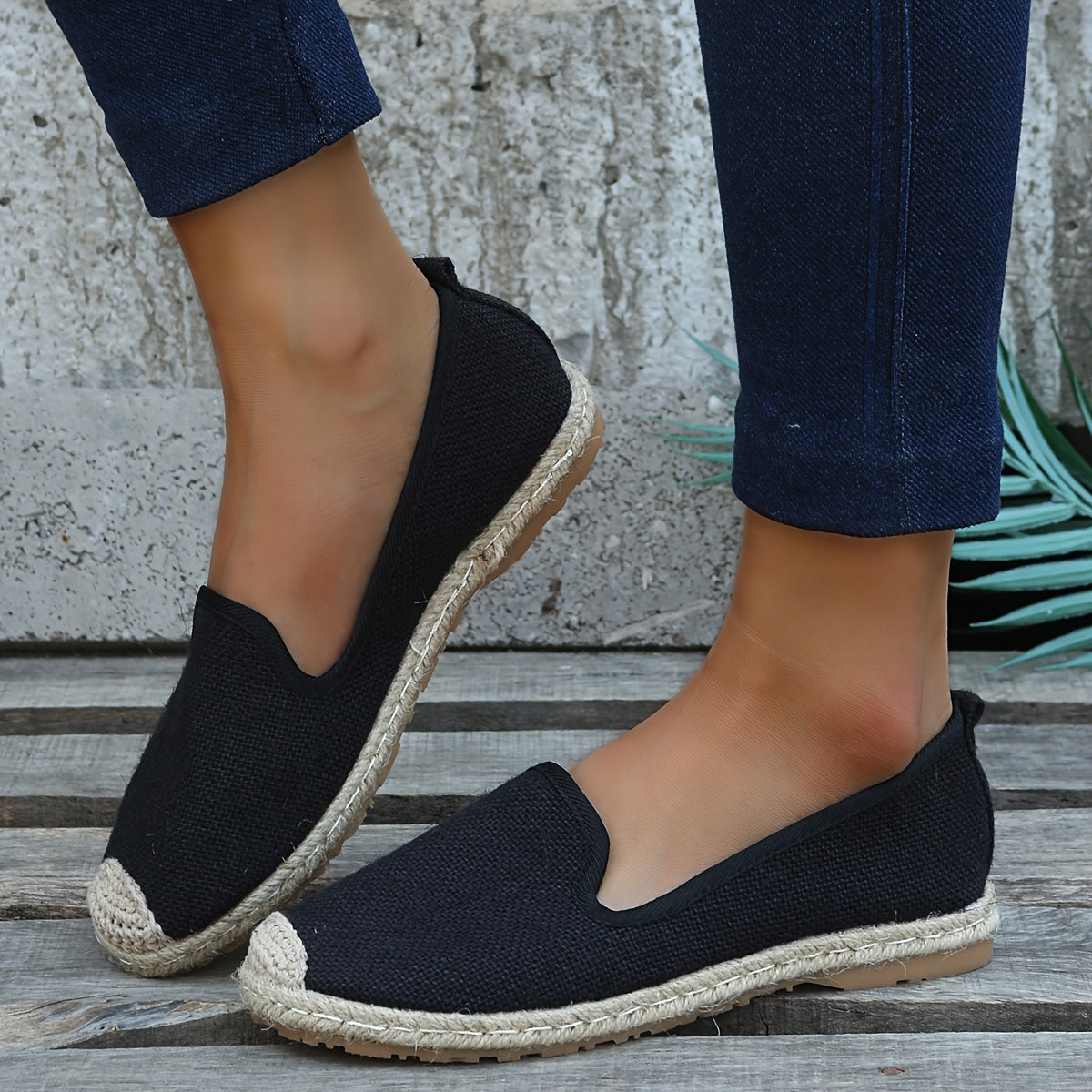 Breathable Flat Slip-On Casual Sneakers Women's Walking Shoes