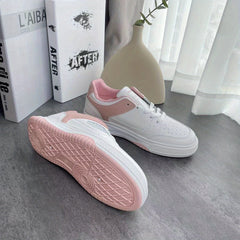Women's Breathable Skate Shoes Lace Up Casual Sneakers