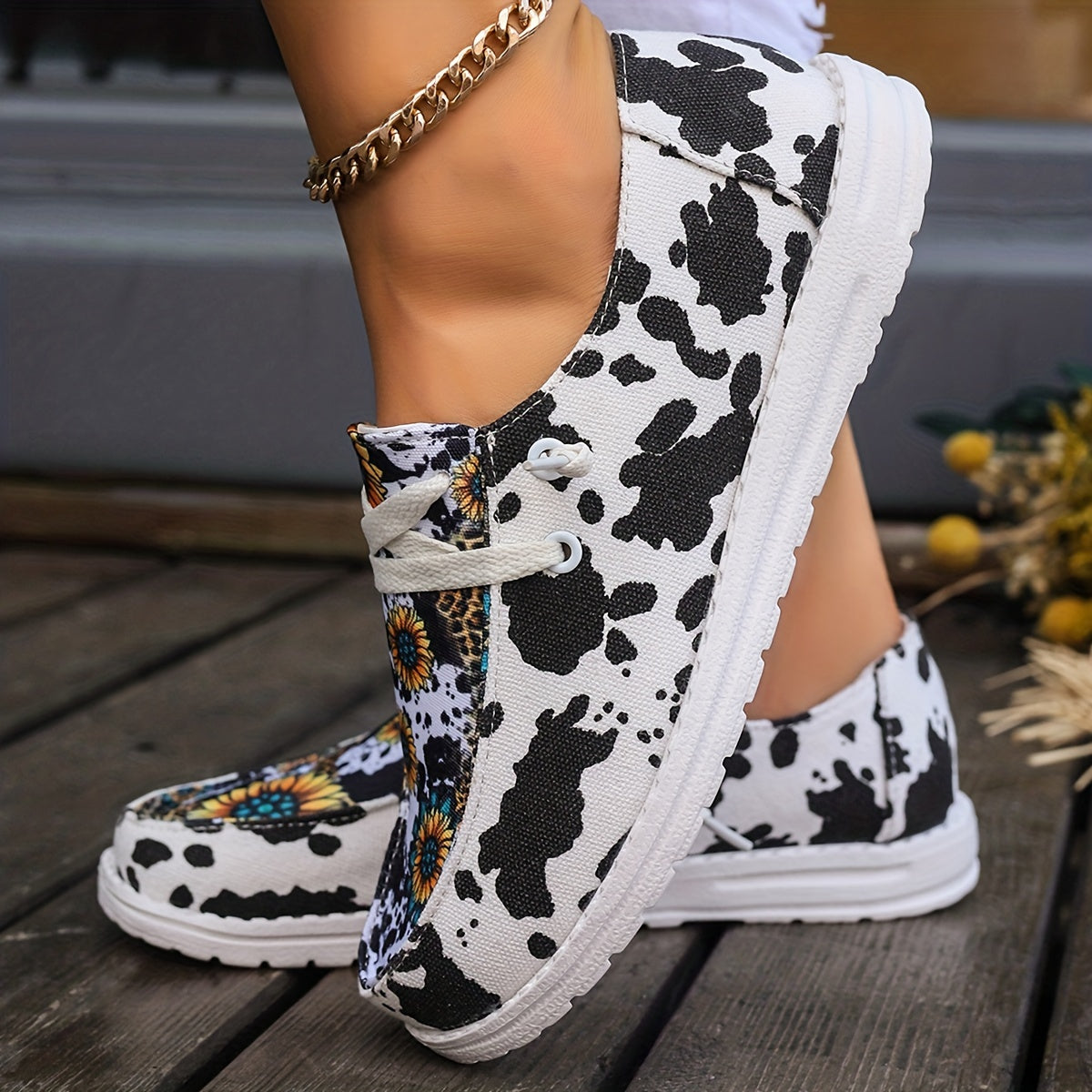 Sunflower & Dairy Cow Print Skate Shoes Lightweight Low Top Sport Shoes