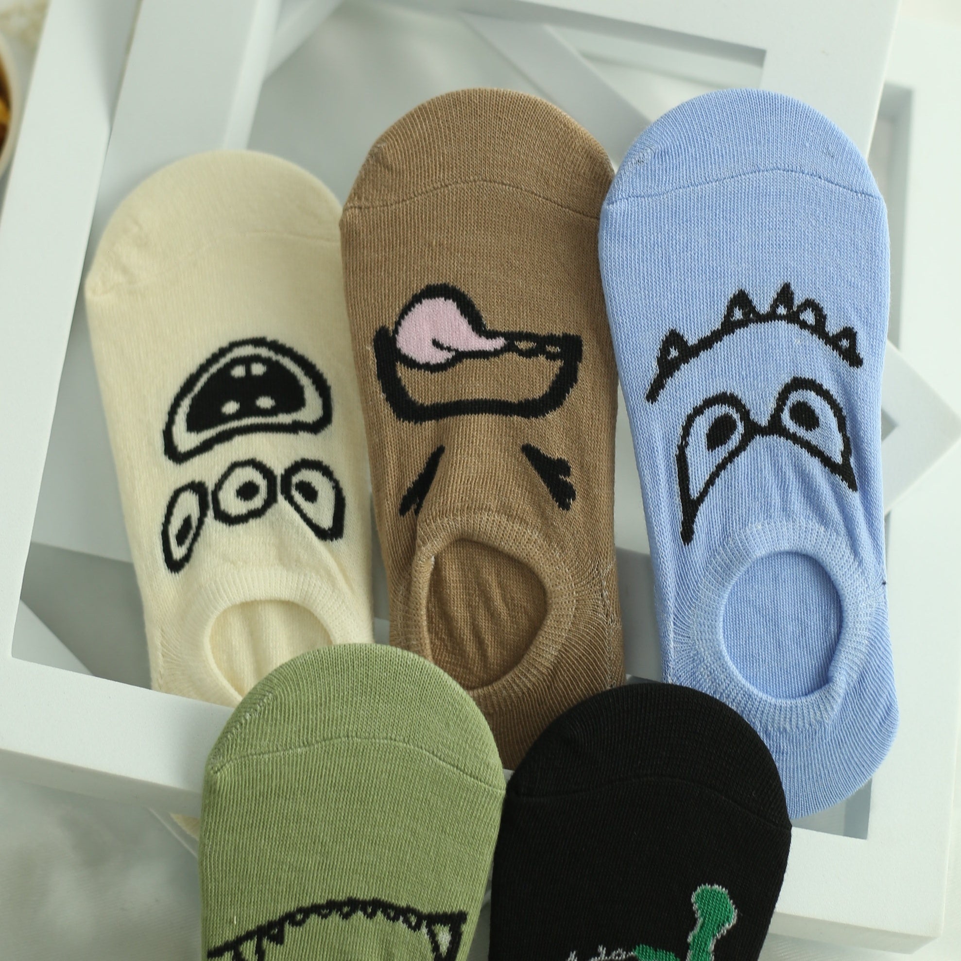 Men's Monster Face Pattern Crew Socks - Street Style Cartoon Design