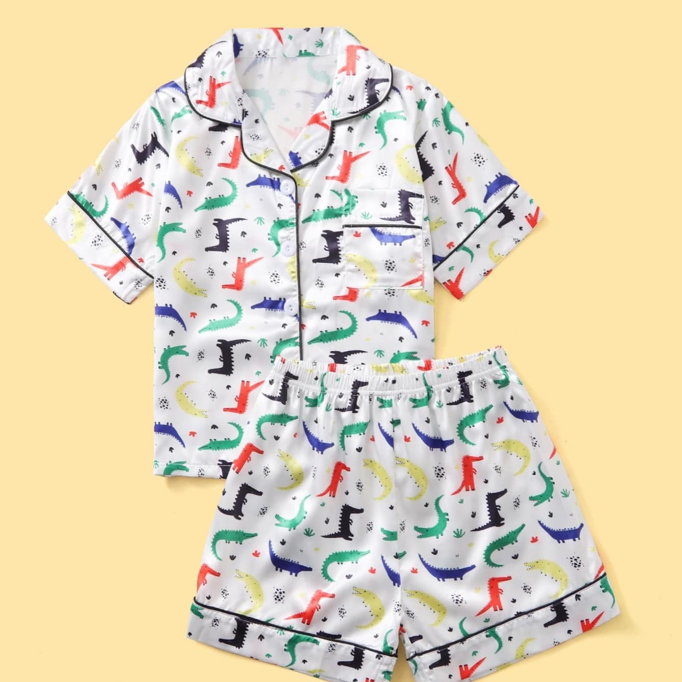 2pcs Boys Casual Short Sleeved & Shorts Loungewear Set