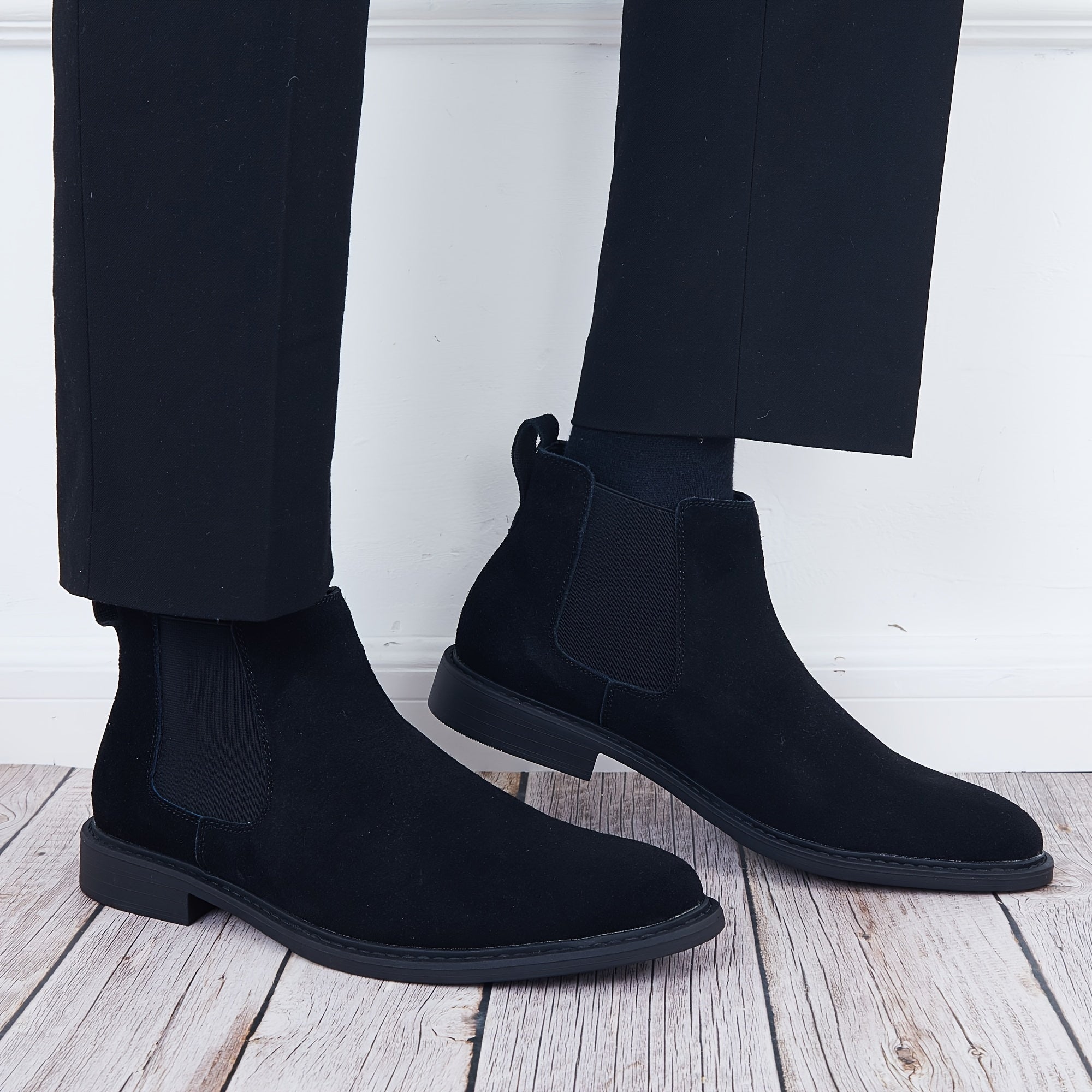 Men's Pointed Toe Chelsea Boots