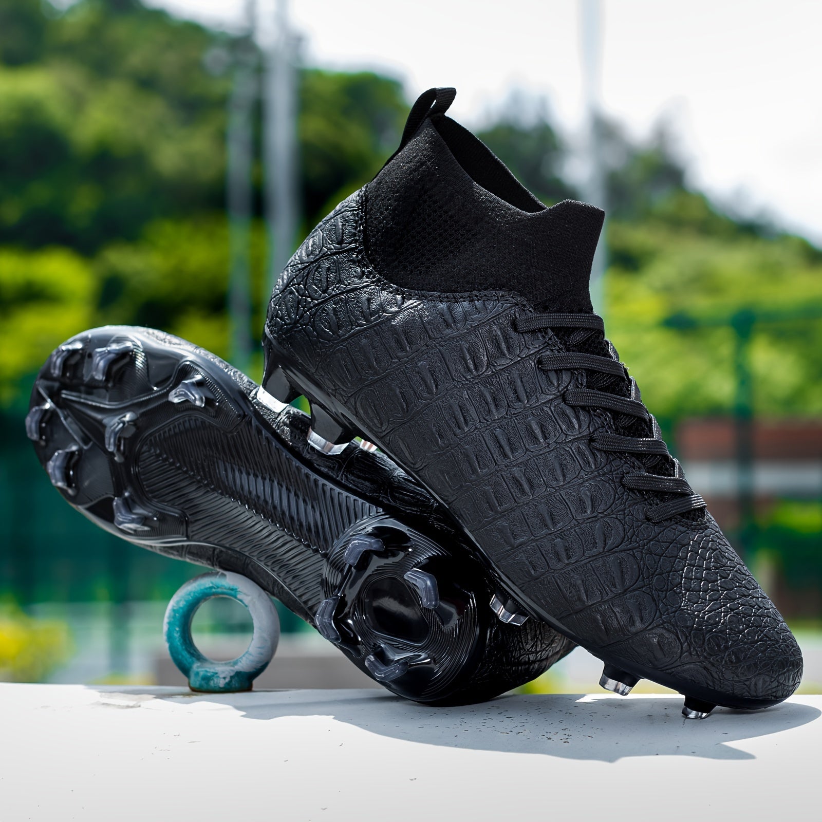 Non Slip Professional Training Soccer Cleats Lightweight Sports Shoes