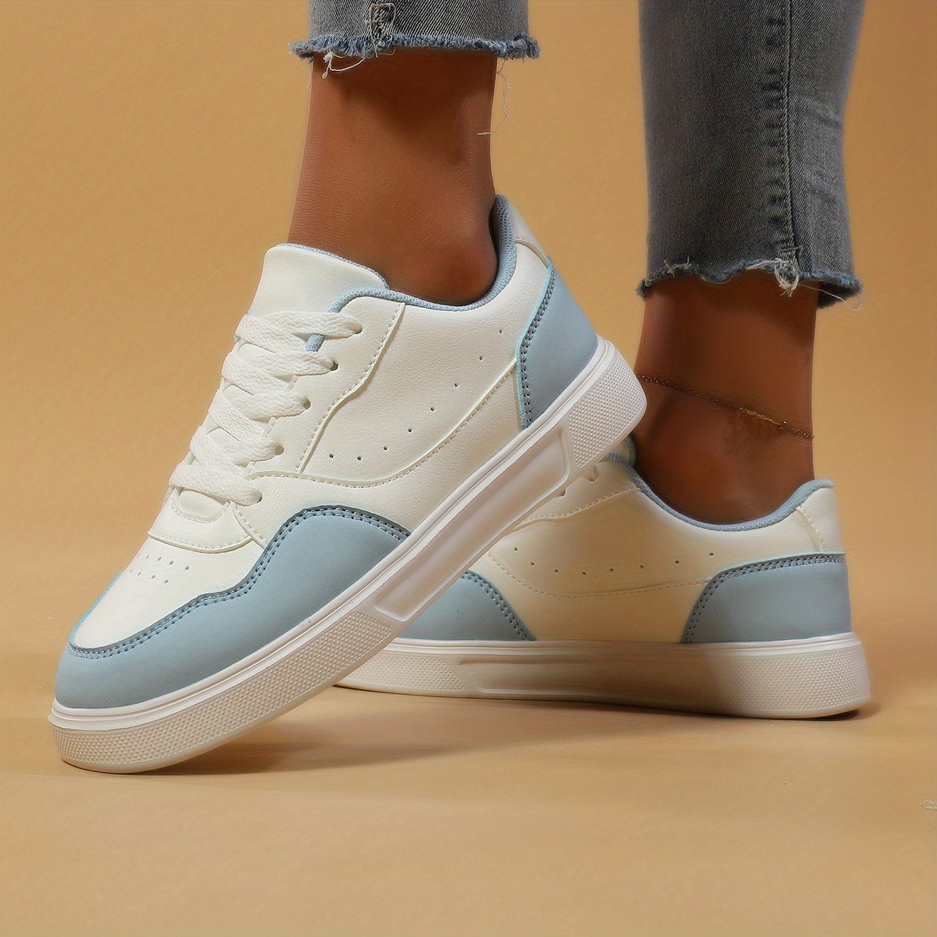Women's Lace Up Non-slip Board Shoes Low Versatile Running Shoes