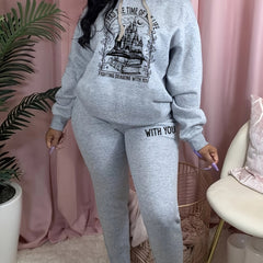 Women's Plus Size Castle & Book Print Hoodie & Sweatpants Set