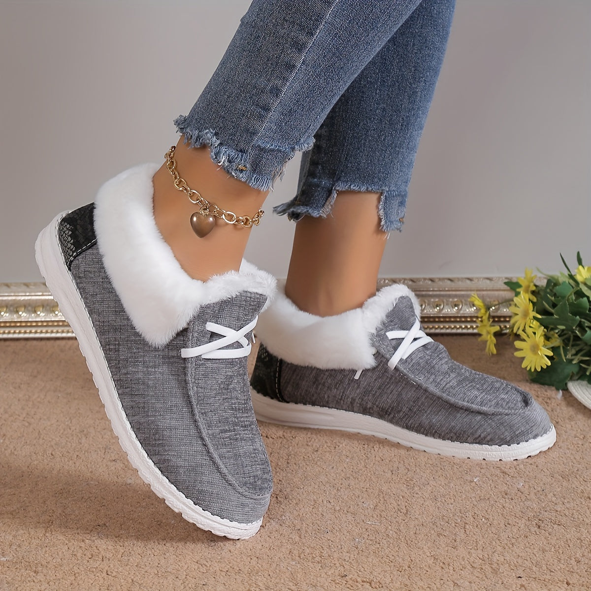 Women's Non slip Warm Walking Shoes Low Top Comfortable Sneakers