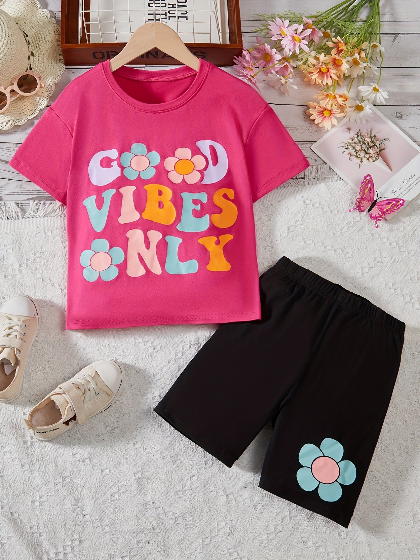 Girls Flower & Letter GOOD VIBES T-Shirt & Shorts Set