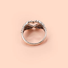 Halloween Skull Heart Gesture Ring