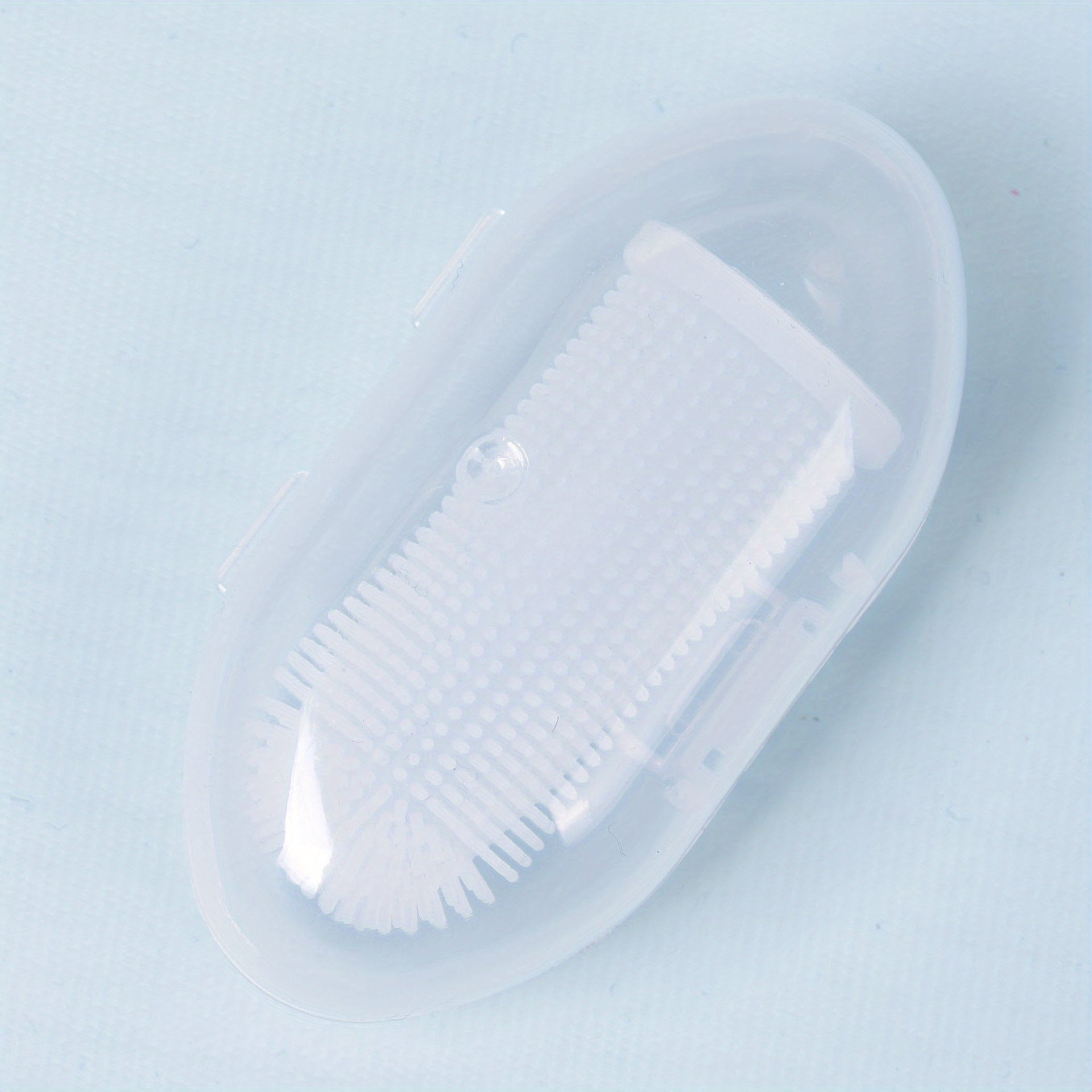 Silicone Fingertip Toothbrush for Dogs and Cats - Easy and Effective Dental Care