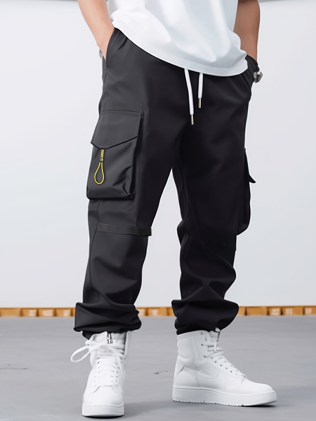 Men's Solid Joggers With Pockets Active Slim Fit