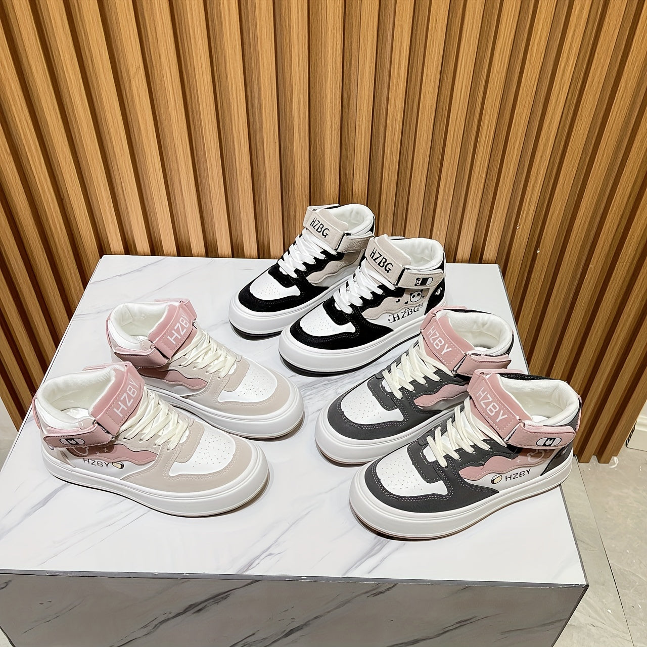 Women's Patchwork Chunky Sneakers Medium Top Sport Shoes