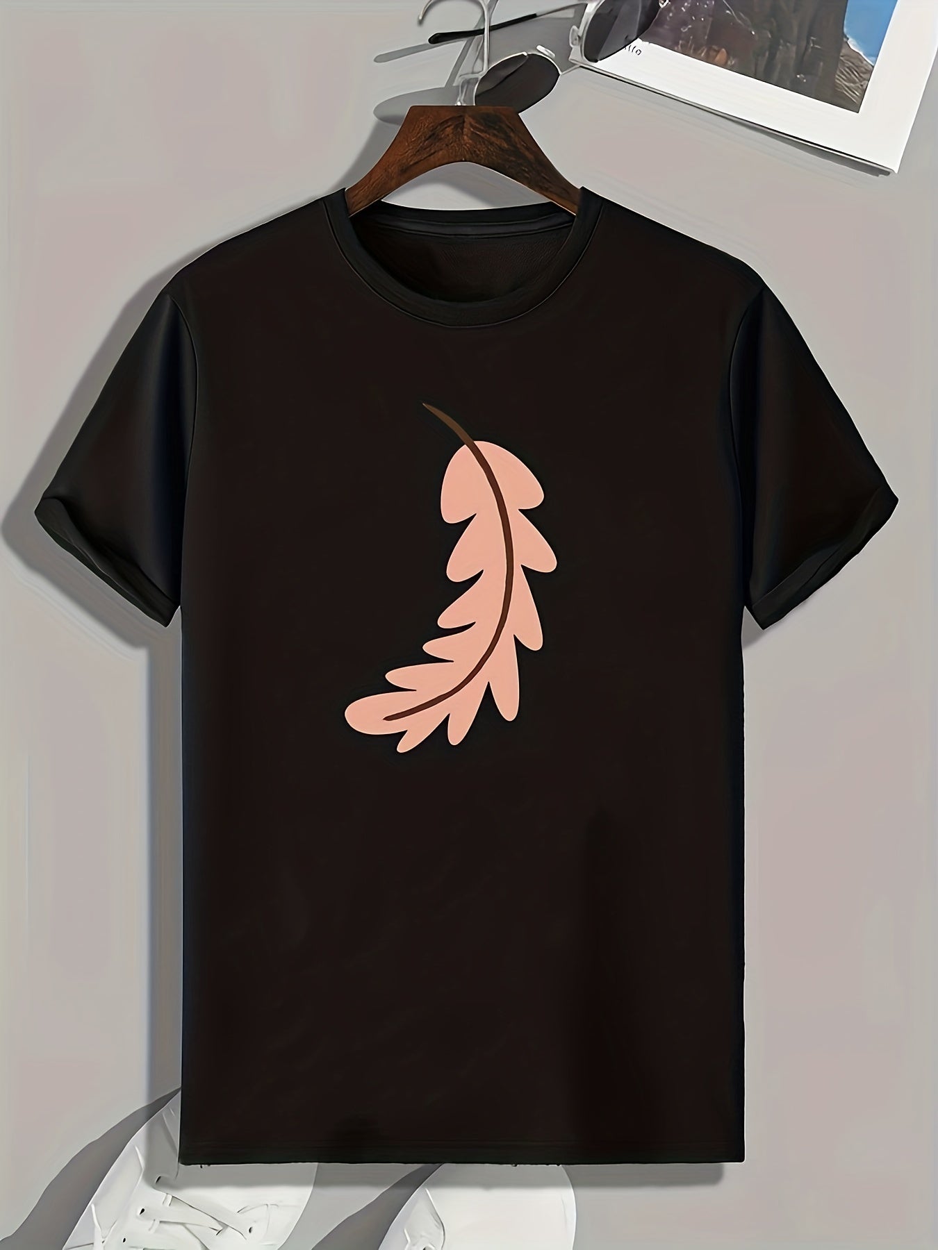 Feather Print Men's Stretch Tee for Outdoor Summer