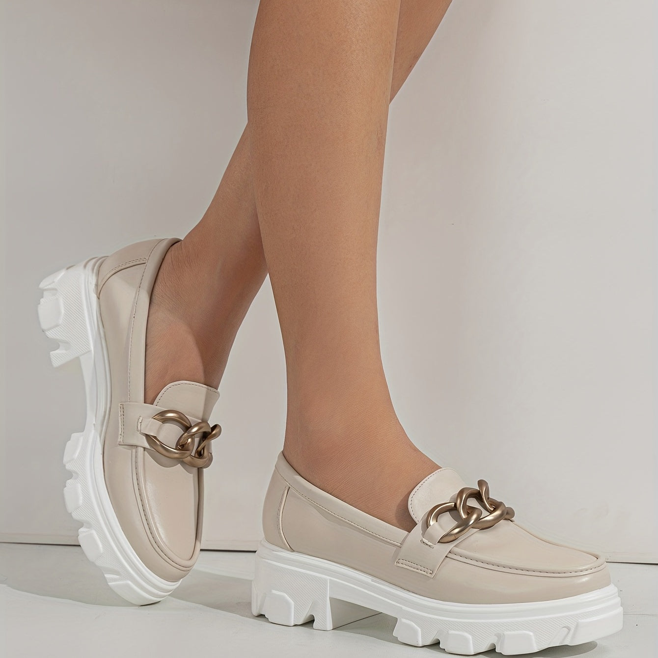 Women's Chain Decor Loafers Comfortable Slip On Shoes