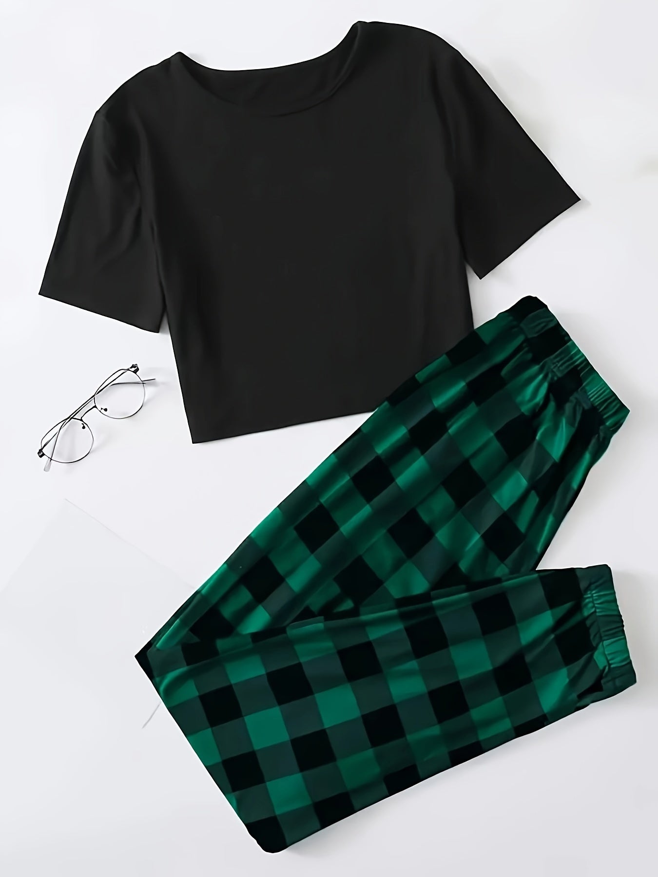 Preppy Lounge Set Tee & Plaid Print Joggers Pajamas 2 Piece Set