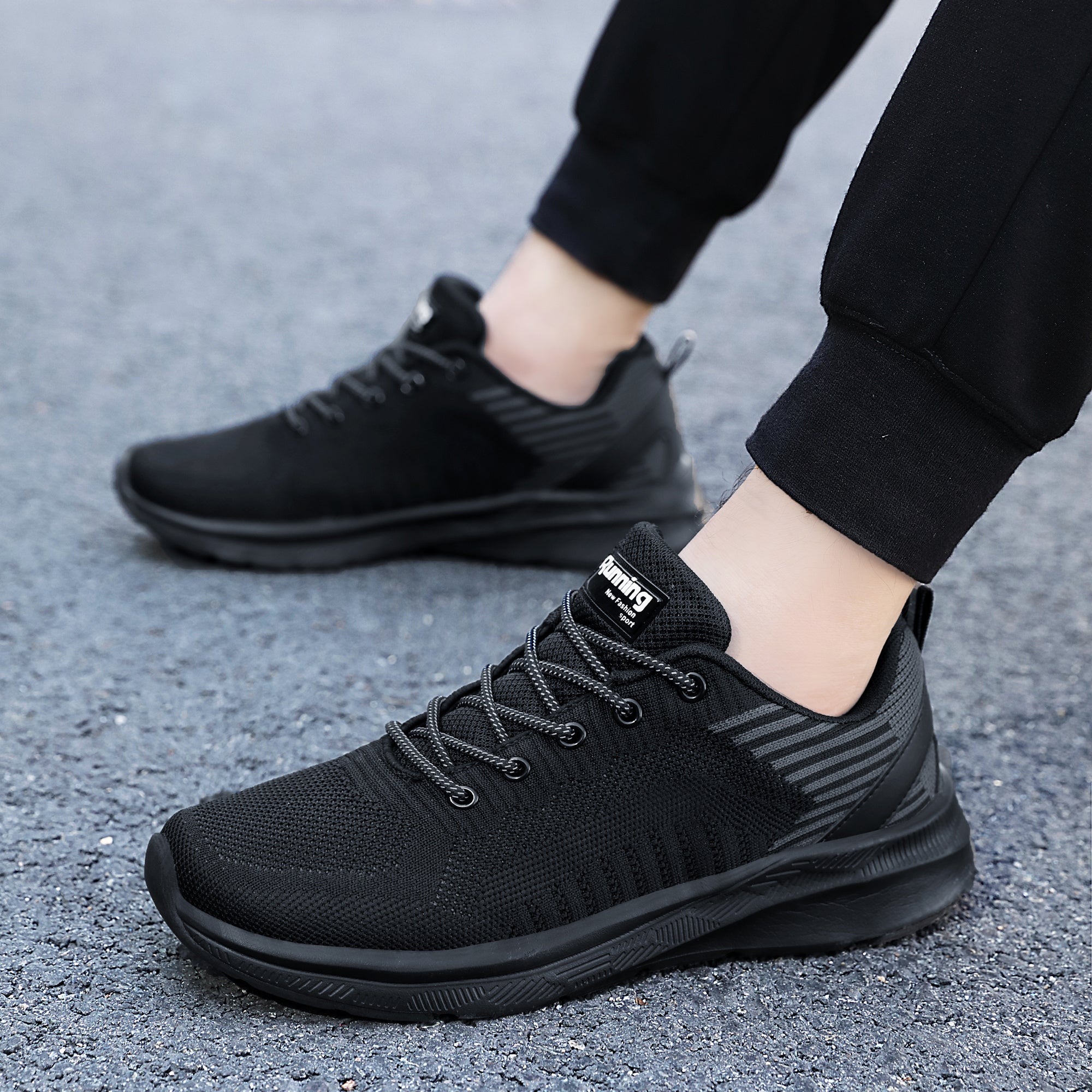 Men's Slip On Walking Shoes Lightweight Breathable Anti Skid Shoes