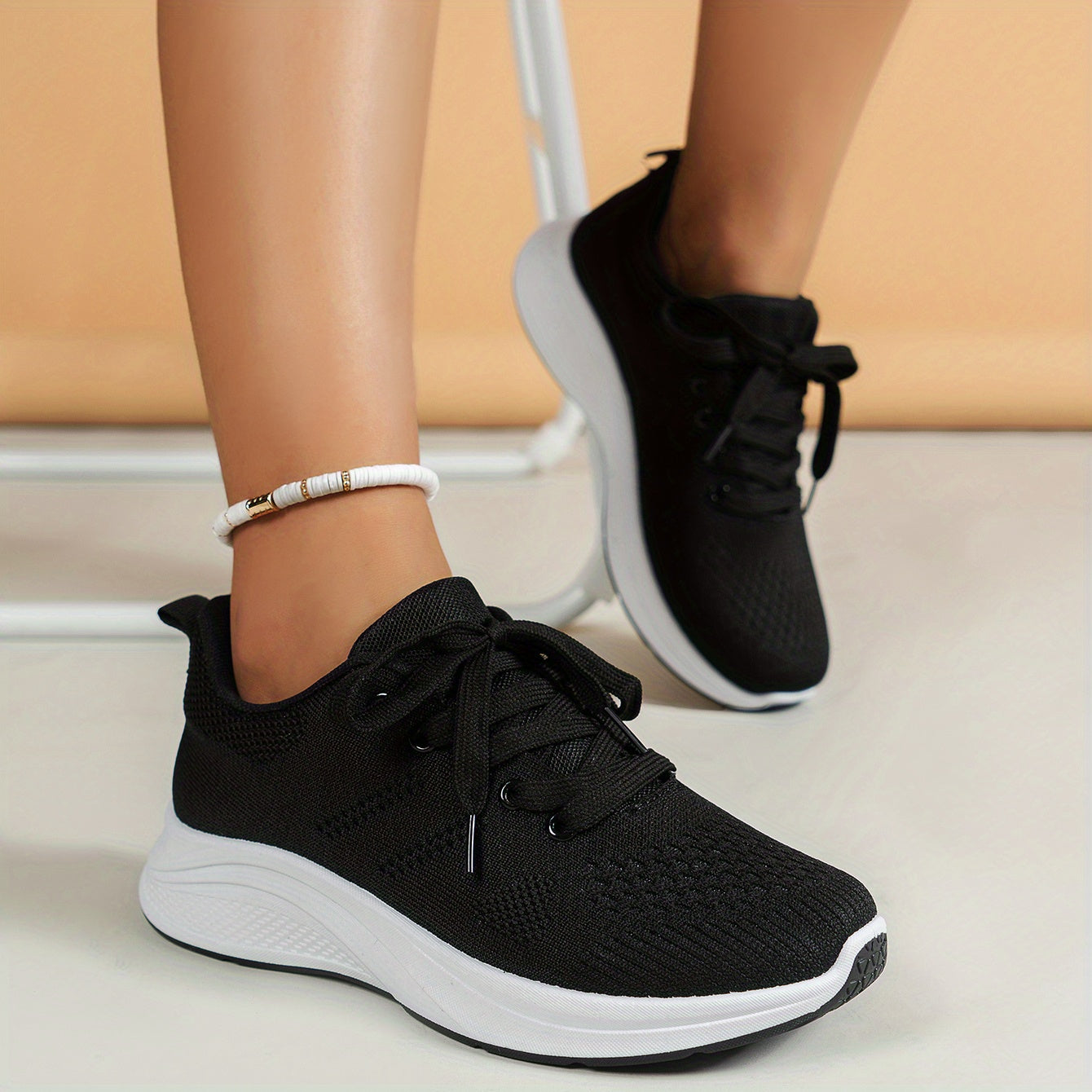 Women's Knitted Sports Shoes Lightweight Lace Up Outdoor Running Shoes