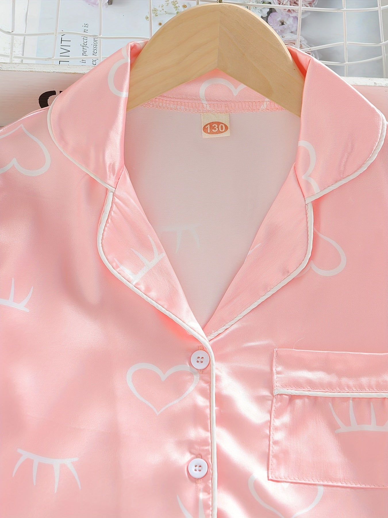 Girl's Heart & Eyelashes Print Pajama Set
