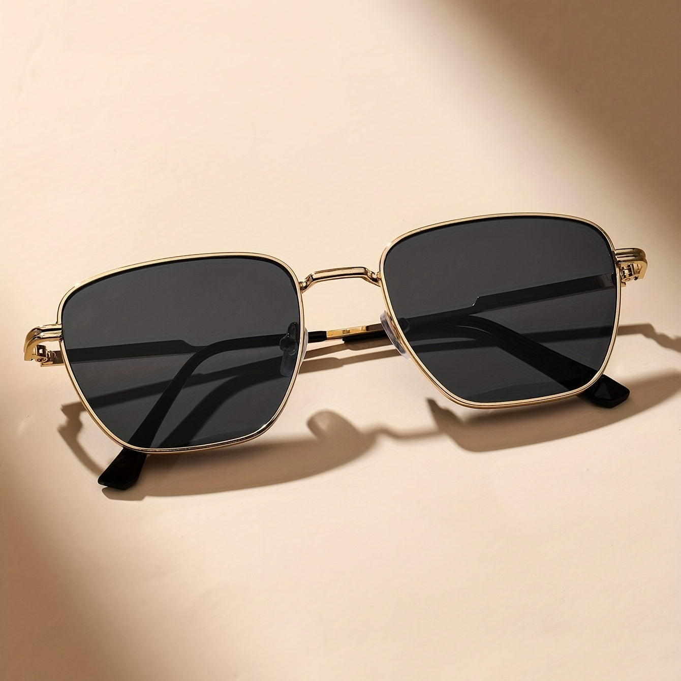 Metal Square Frame Sunglasses Vintage Striped Thin Temple UV400