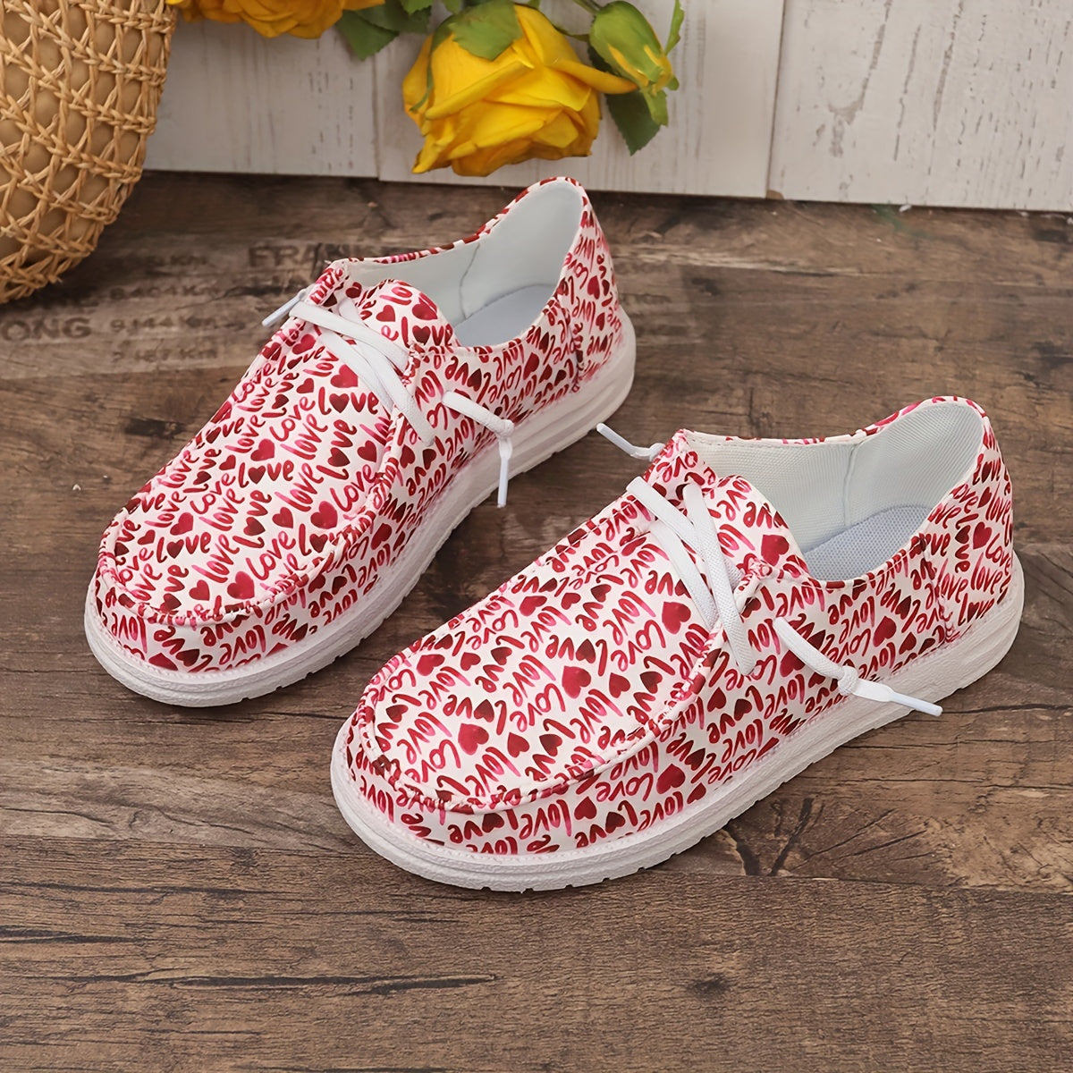 Women's Letter Pattern Skate Shoes Flat Lightweight Lace Up