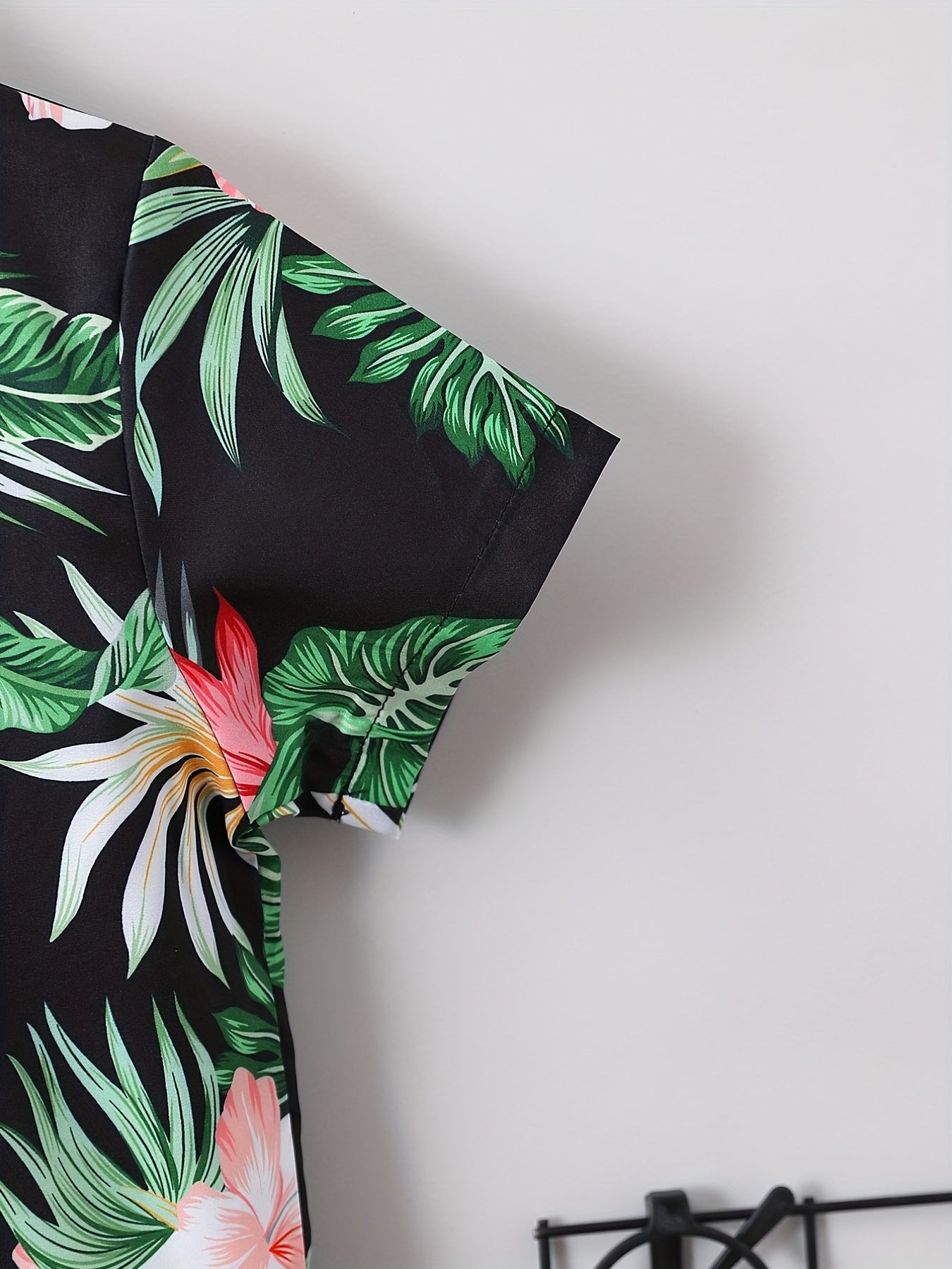 2pcs Boys Tropical Flowers Button Shirt & Shorts Set