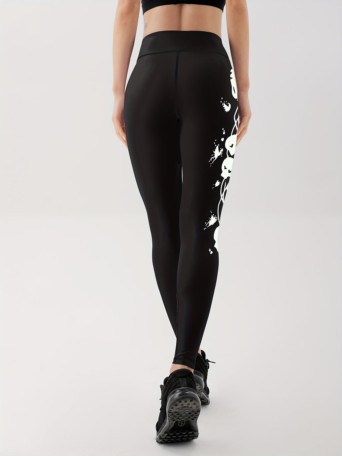 Fluorescent Halloween Skeleton Hands Print Sports Leggings