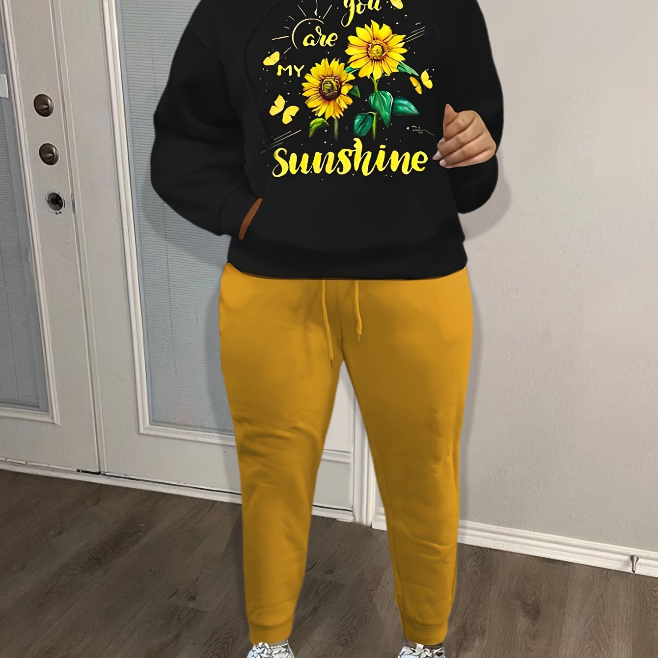 Women's Sunflower Hoodie & Solid Pants 2 Piece Set